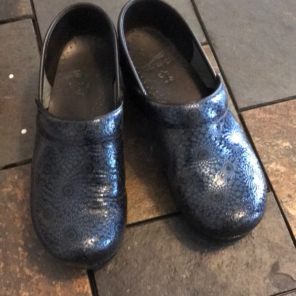 Dansko nursing shoes, slightly worn size 8